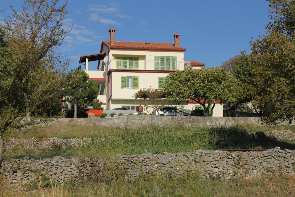 Vonkajšia záhrada v ubytovaní Apartment Labin 7468a
