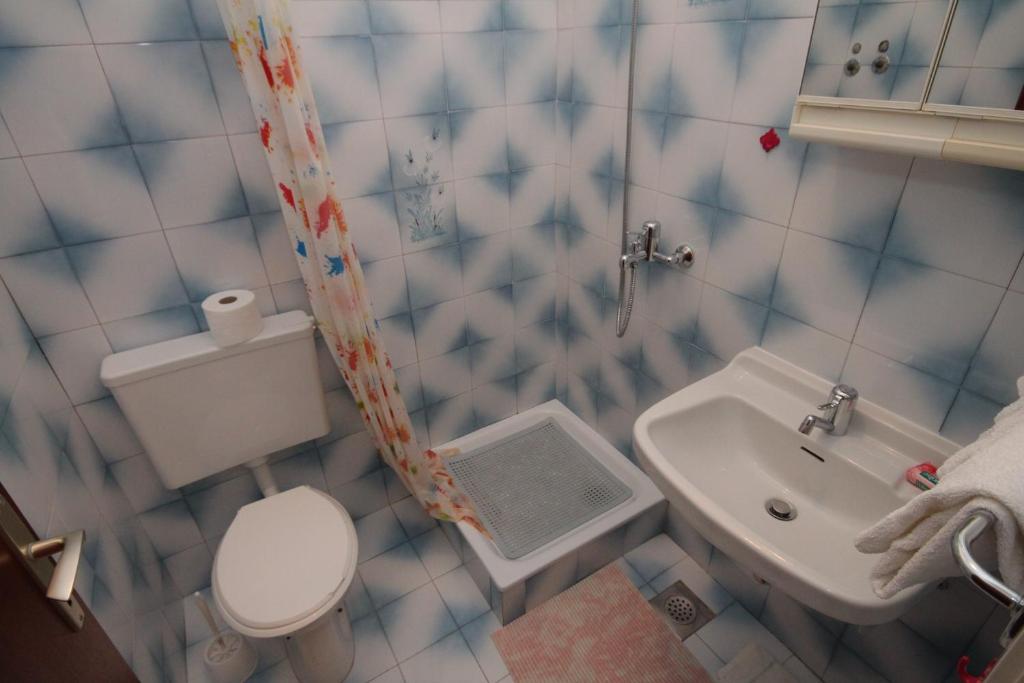 Kúpeľňa v ubytovaní Apartment Labin 7468a
