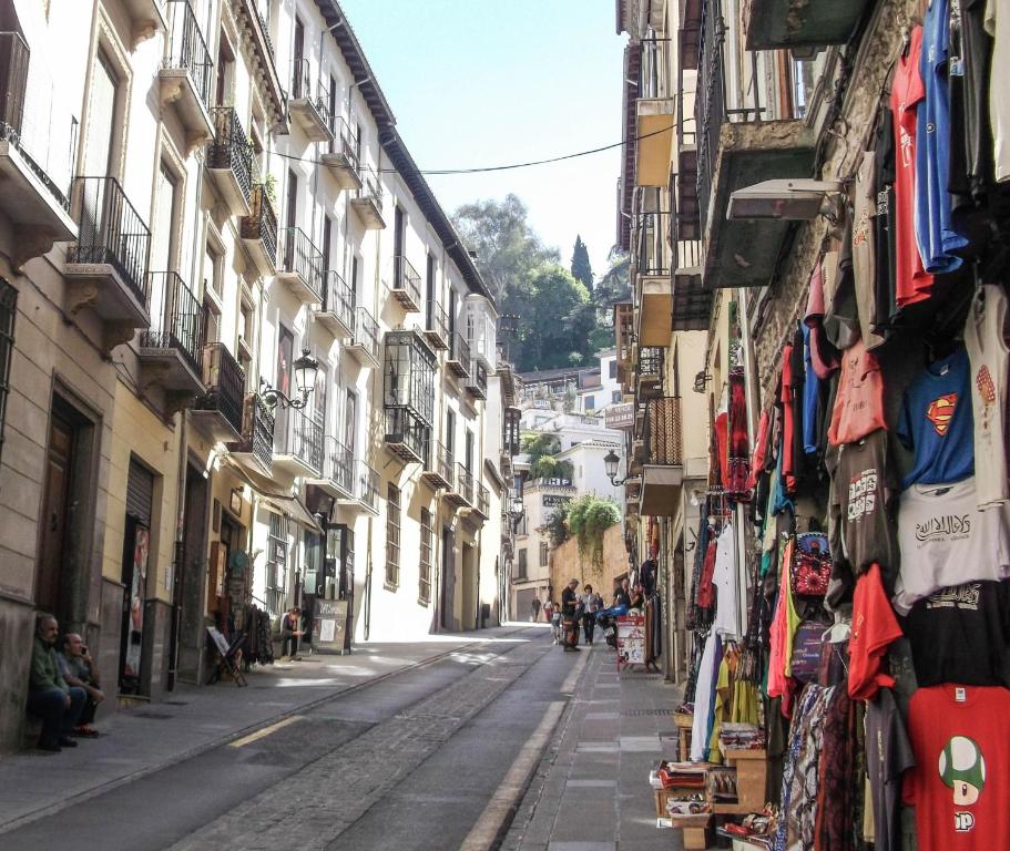 Hostal o pensión Pensión Ciudad Navarro Ramos (España Granada ...