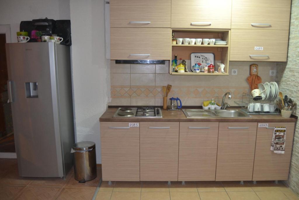 Kuchyň nebo kuchyňský kout v ubytování Hostel Valentin 2