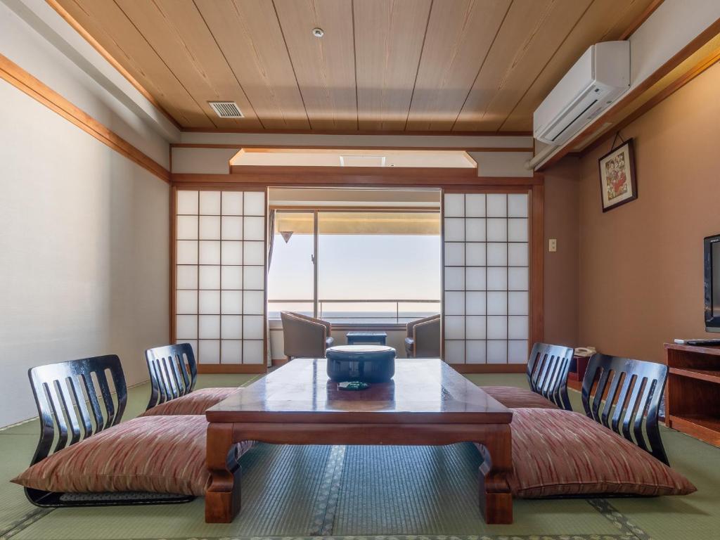 TV a/nebo společenská místnost v ubytování Atagawa Onsen Blue Ocean