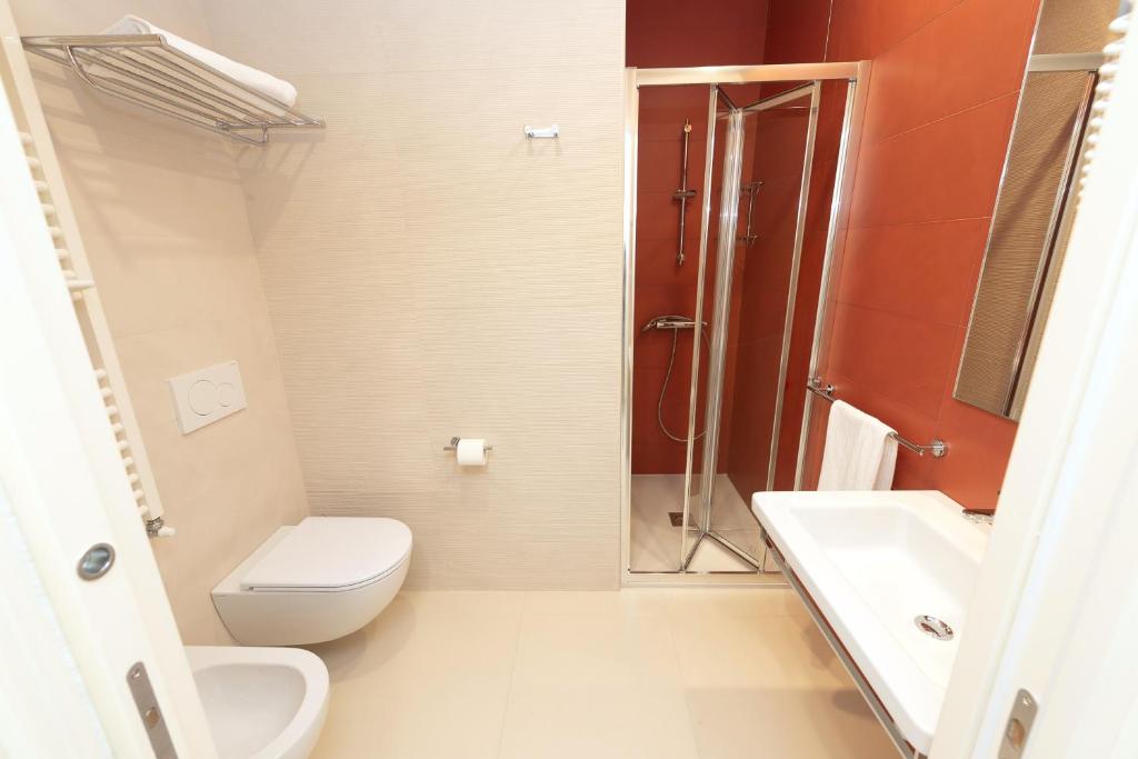 A bathroom at Hotel Carducci