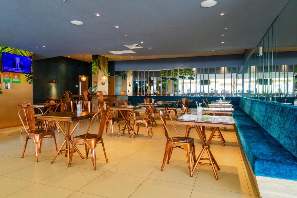 TV a/nebo společenská místnost v ubytování ibis Styles Curitiba Aeroporto