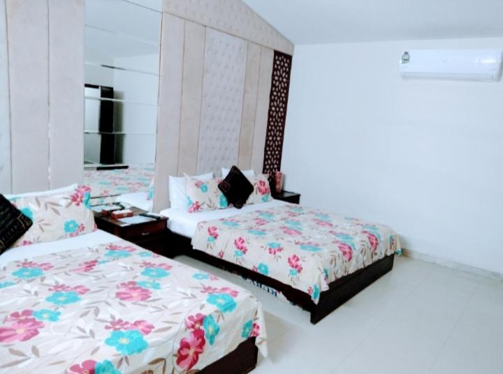 Hotel Rooms DHA - Luxe Familiekamer