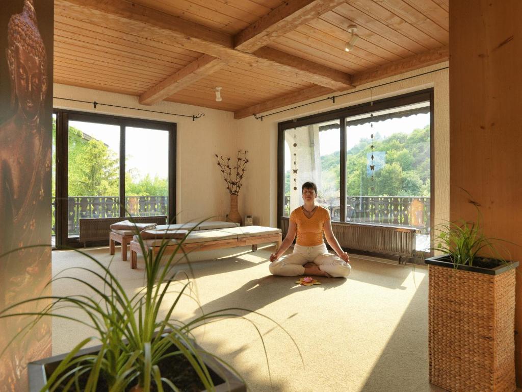 Posezení v ubytování BELVEDERE - das BIO HOTEL Garni & SuiteHotel am Edersee ! Unser Geschenk für Sie, auch die GästeCard GrimmHeimat!