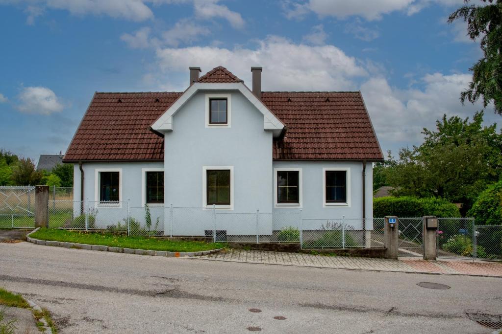 Budova, v ktorej sa dom na vidieku nachádza