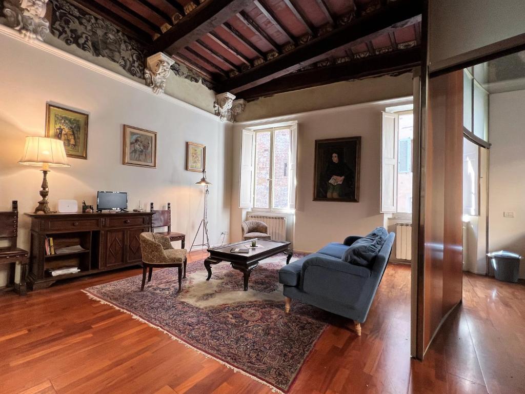 Guest House Bandini: eleganza nel cuore di Siena - Three-Bedroom Apartment