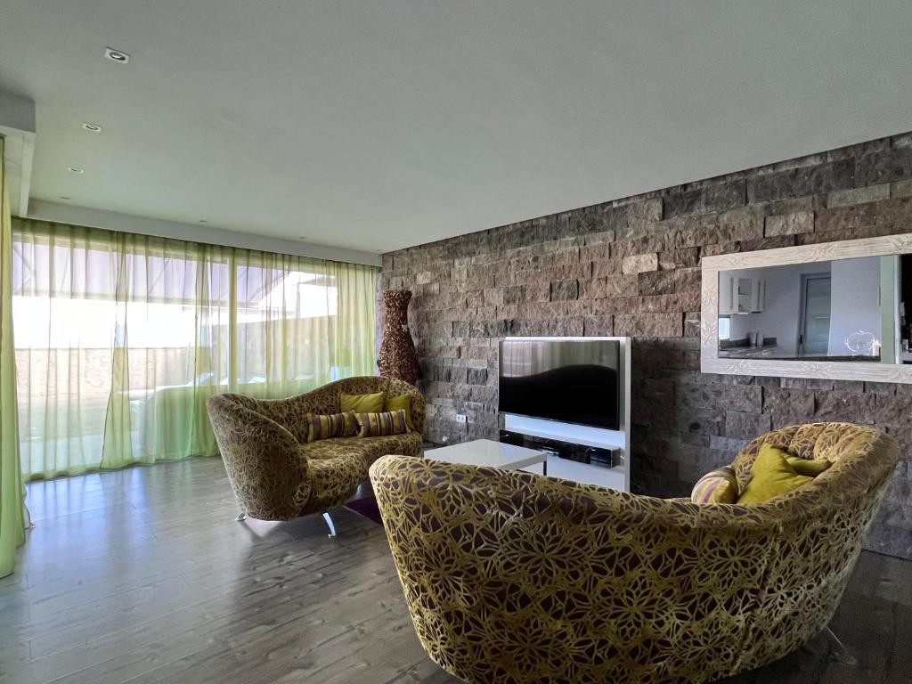Fotografia z galérie ubytovania VILLA TESORO EL DUQUE v destinácii Adeje