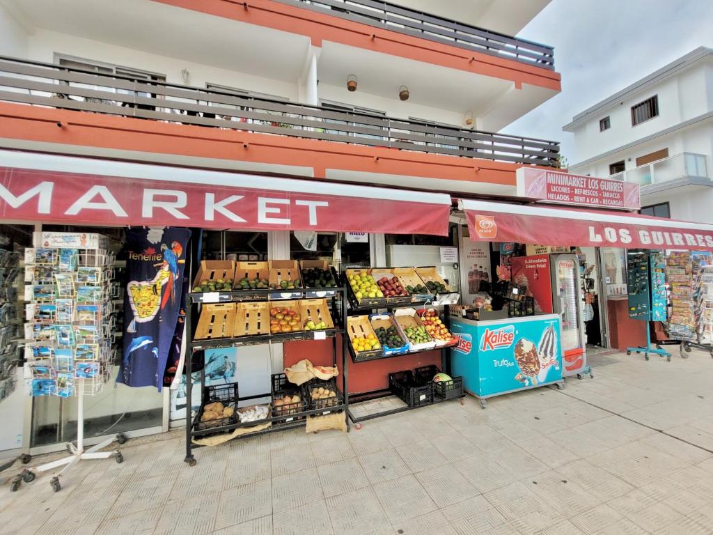 Supermarket alebo iný obchod pri apartmáne alebo v okolí