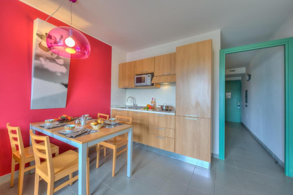 Kuchnia lub aneks kuchenny w obiekcie Villaggio Olimpico