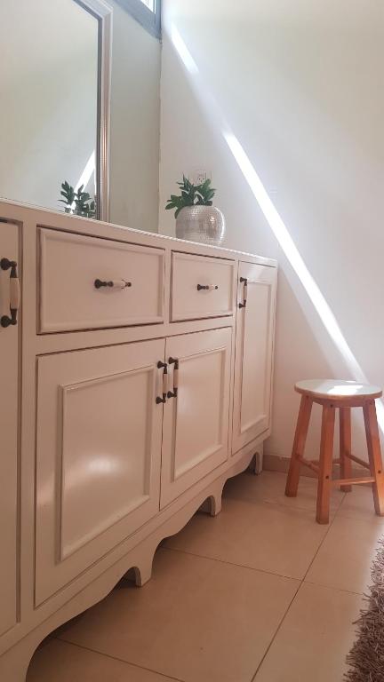 שני חדרי שינה, חניה חינם, איזור שקט ויוקרתי, - Apartamento De Dos Dormitorios