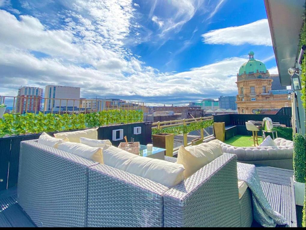 Glasgow two bedroom Penthouse - Two-Bedroom Apartment