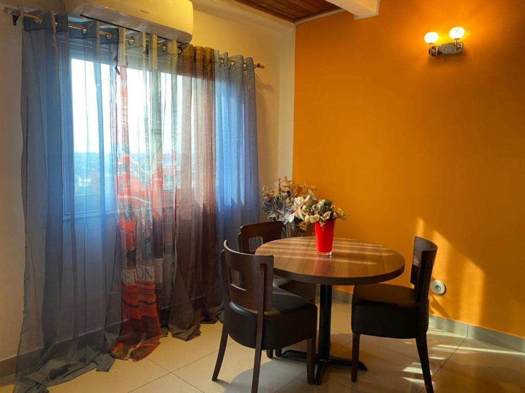 HAPPY RESIDENCES Japoma Stadium - Two-Bedroom Apartment