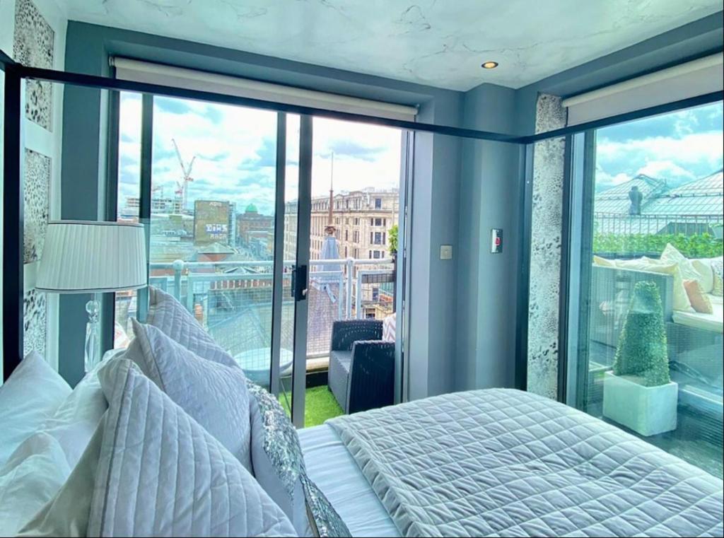 Glasgow Penthouse G1 Location Location Location !!!