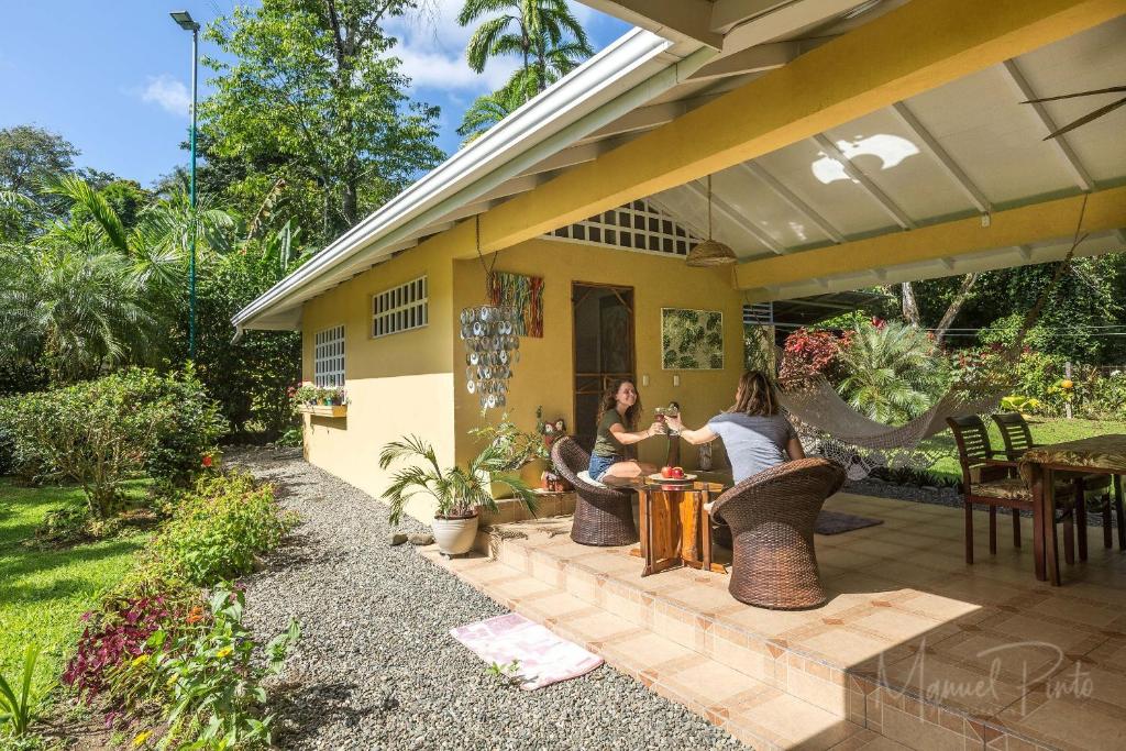 Zahrada ubytování Casa Mariposa 2 BR in Playa Chiquita