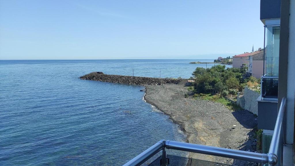 Trabzon Deniz Manzaralı – عنوان الراغبين بالسفر