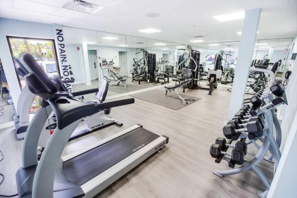 Fitness centrum a/nebo fitness zařízení v ubytování Oceanfront 3BR/2BA, Ocean Reef, Waterpark