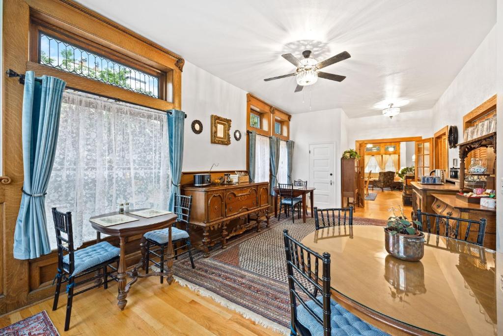 Flora House Denver photo
