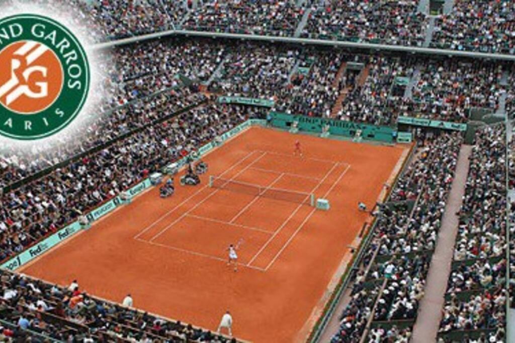 Tenis lub squash w obiekcie J'aime Paris 1st lub w pobliżu