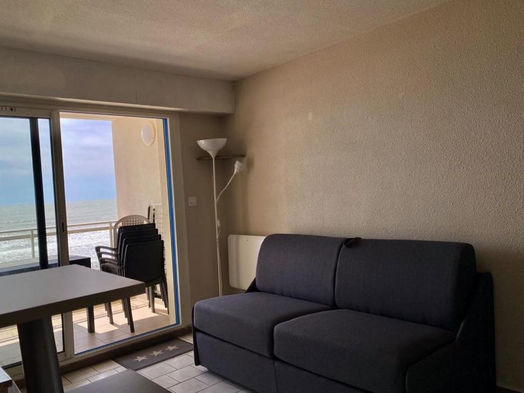 Appartement avec balcon-terrasse, parking privatif et accès plage à Longeville-sur-Mer - FR-1-336-28 - Apartment (4 Adults)