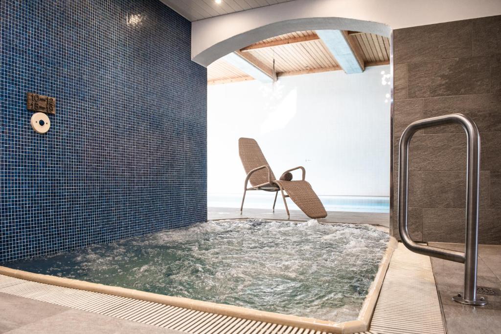 Bazén v ubytování Silvretta Parkhotel nebo v jeho okolí