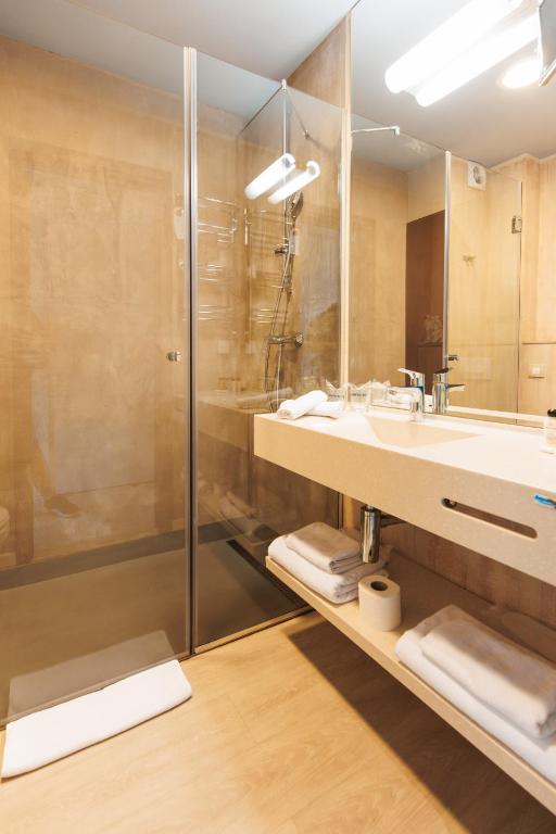 Palmon Bay Hotel & Spa - 3