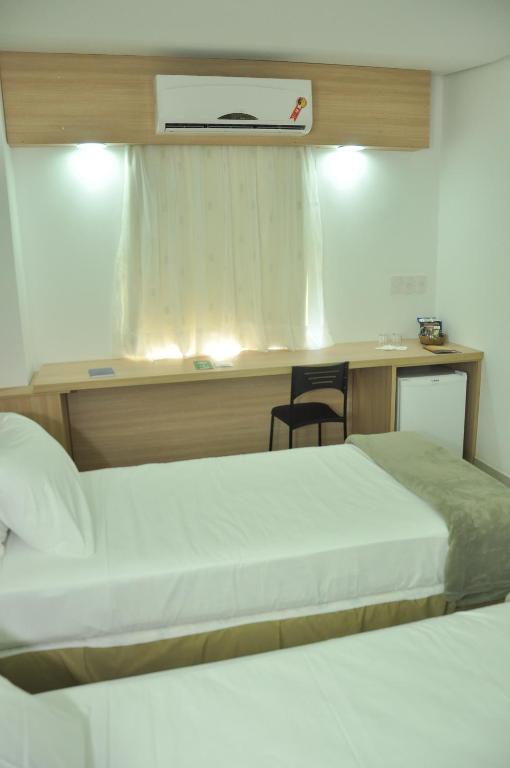  Hotel Express Arrey