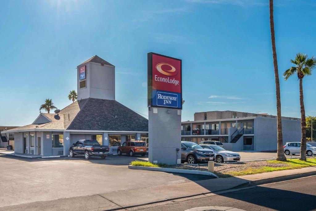 Fotografie z fotogalerie ubytování Rodeway Inn Phoenix North I-17 v destinaci Phoenix