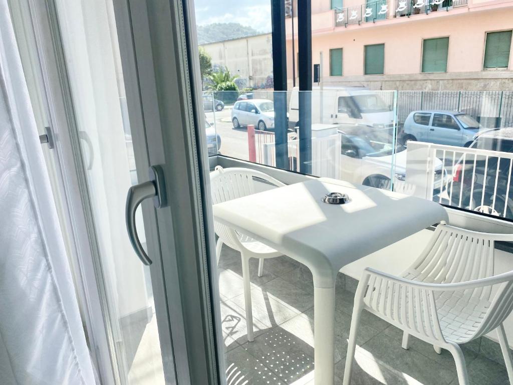 ระเบียงหรือลานระเบียงของ IL VIAGGIATORE RELAIS SUL MARE