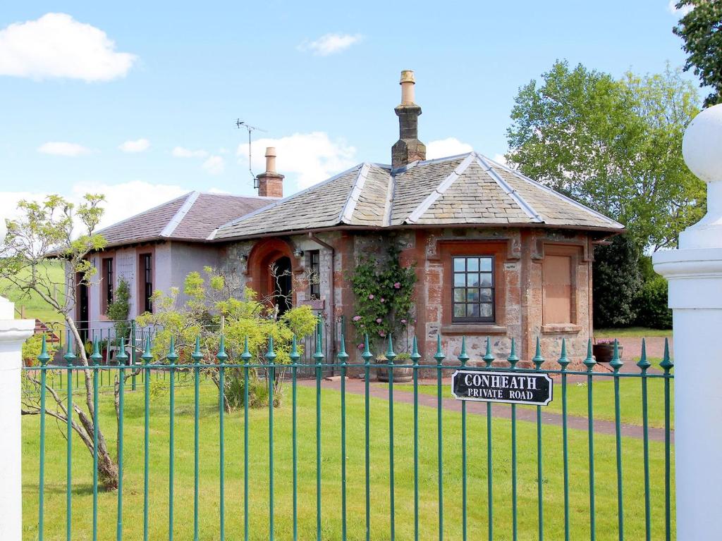 Conheath Gatelodge Cottage in Dumfries, Dumfries & Galloway, Scotland