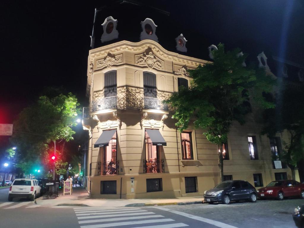 El edificio en el que está el departamento