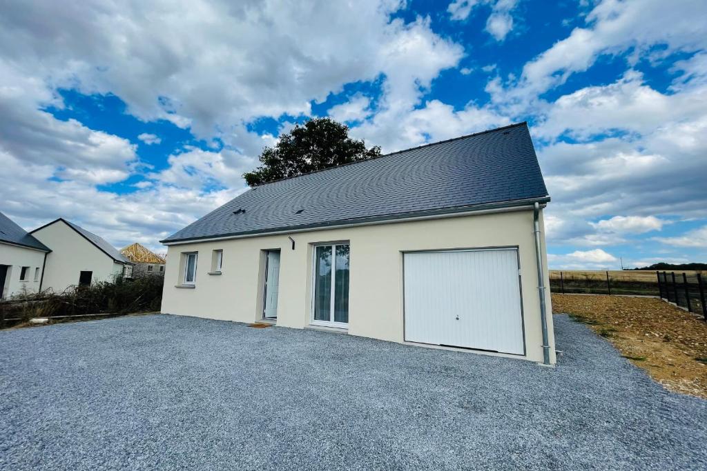 Spacious modern house near the Golf of Ardrée - Housity