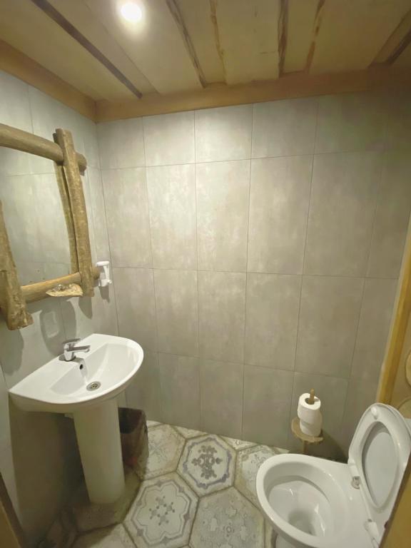 Koupelna v ubytování Forest hut Stariy Prud
