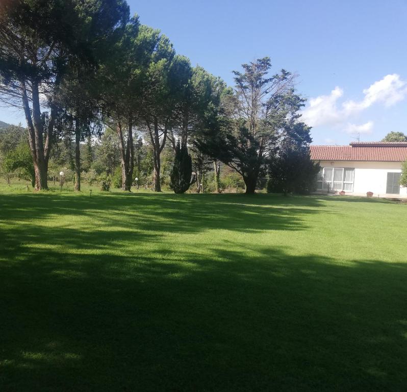 Fotografia z galérie ubytovania Villa Marila relax con piscina in campagna v destinácii Pietramelara