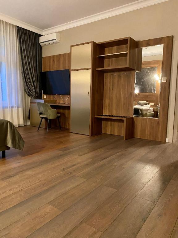 Kuchnia lub aneks kuchenny w obiekcie Pensjonat - Restauracja Żółty Domek