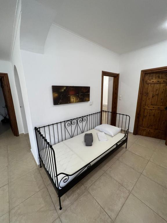 Postel nebo postele na pokoji v ubytování Selinia Villa Nikos Gianna