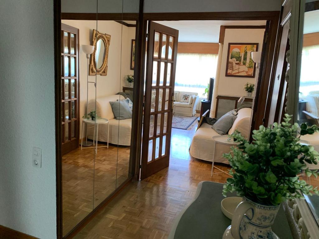 Posezení v ubytování Precioso piso recién reformado en Zaragoza