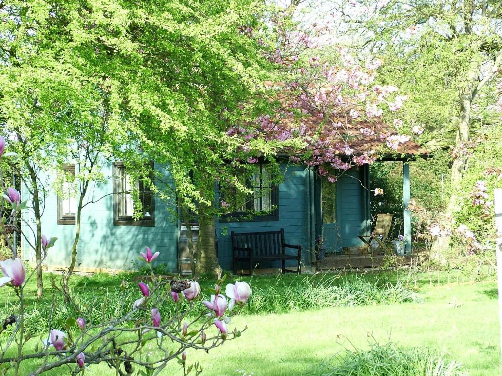 The building where the chalet is located 