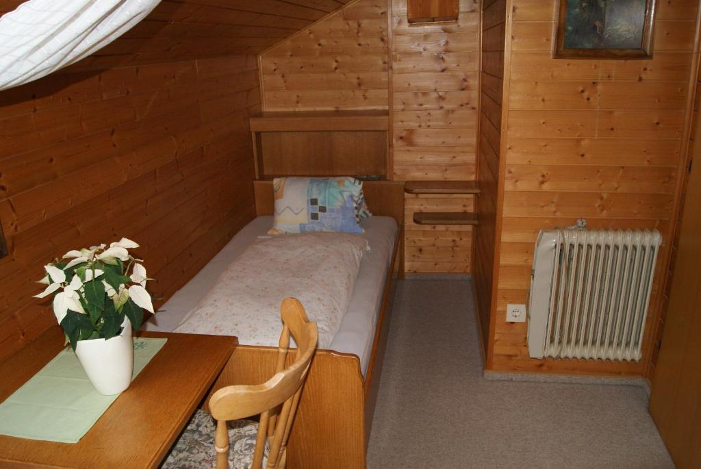 Postel nebo postele na pokoji v ubytování Gästehaus Ferienwohnungen LACKNER