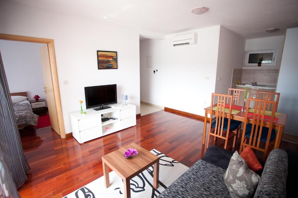 Apartments Svjetlana - 2