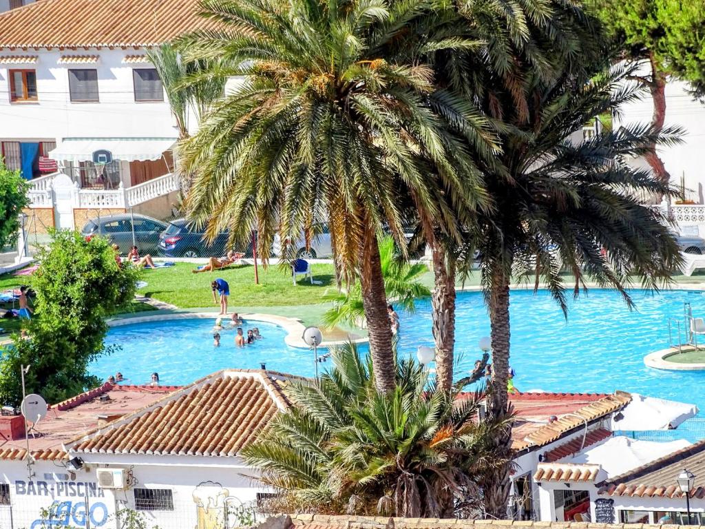 The swimming pool at or close to Pink Lake