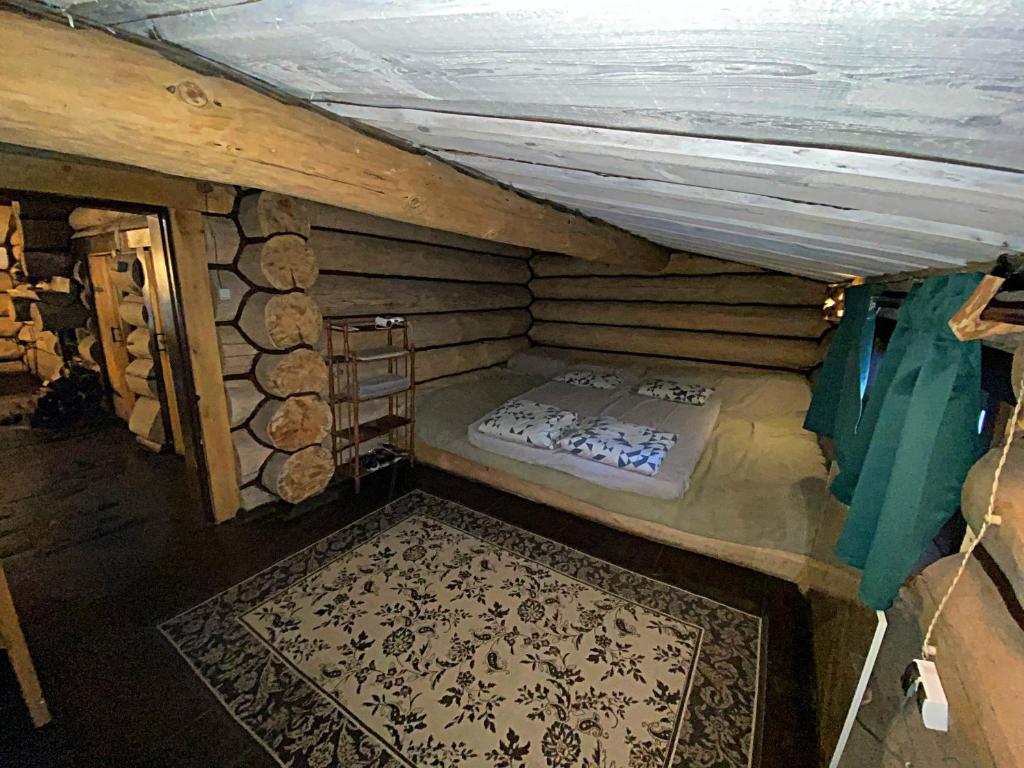 Postel nebo postele na pokoji v ubytování Forest hut Stariy Prud