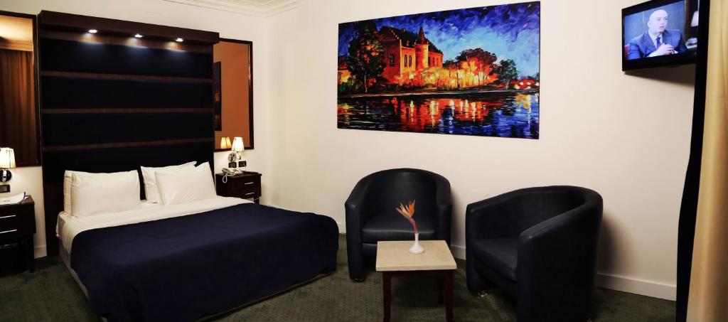 Spectra Inn Hotel - Deluxe King Suite
