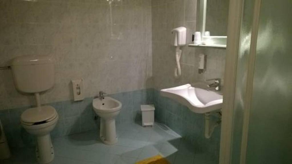 Koupelna v ubytování Albergo del Po