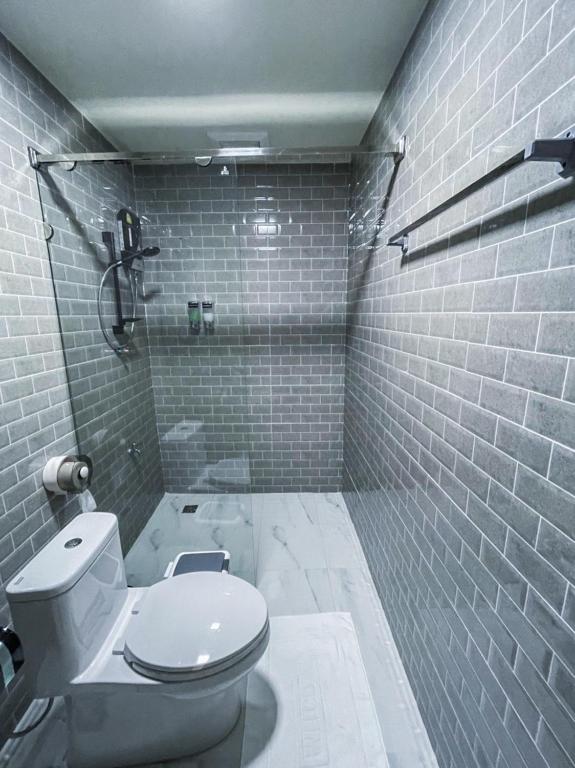 Koupelna v ubytování Yamee Homestay Cafe