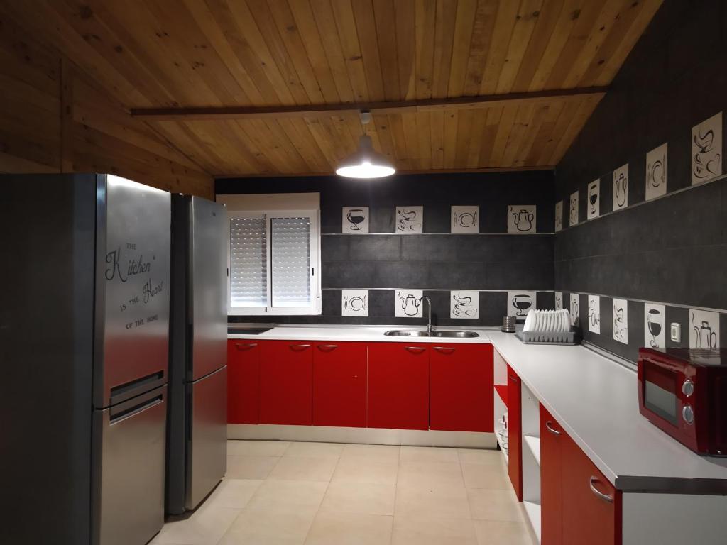 Kuchnia lub aneks kuchenny w obiekcie Apartamentos Rurales Sierra Luna