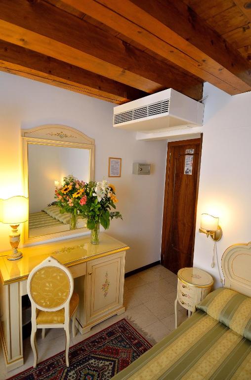 Hotel Orion photo