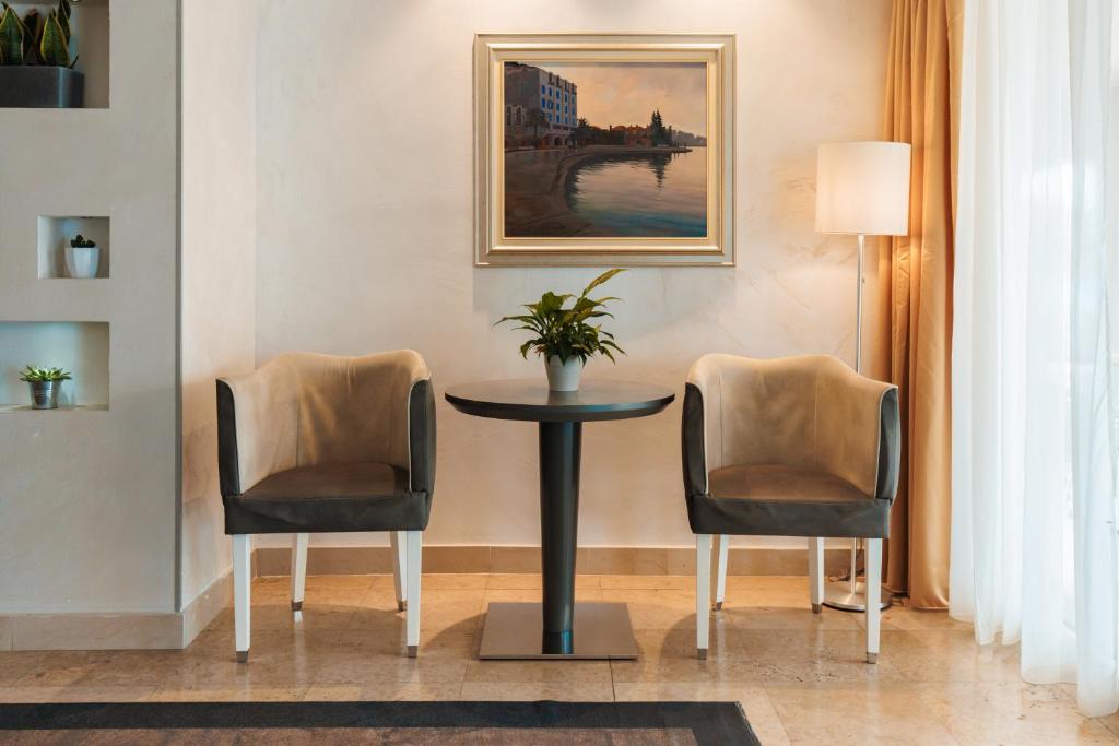 Hotel Palma tesisinde bir oturma alanı