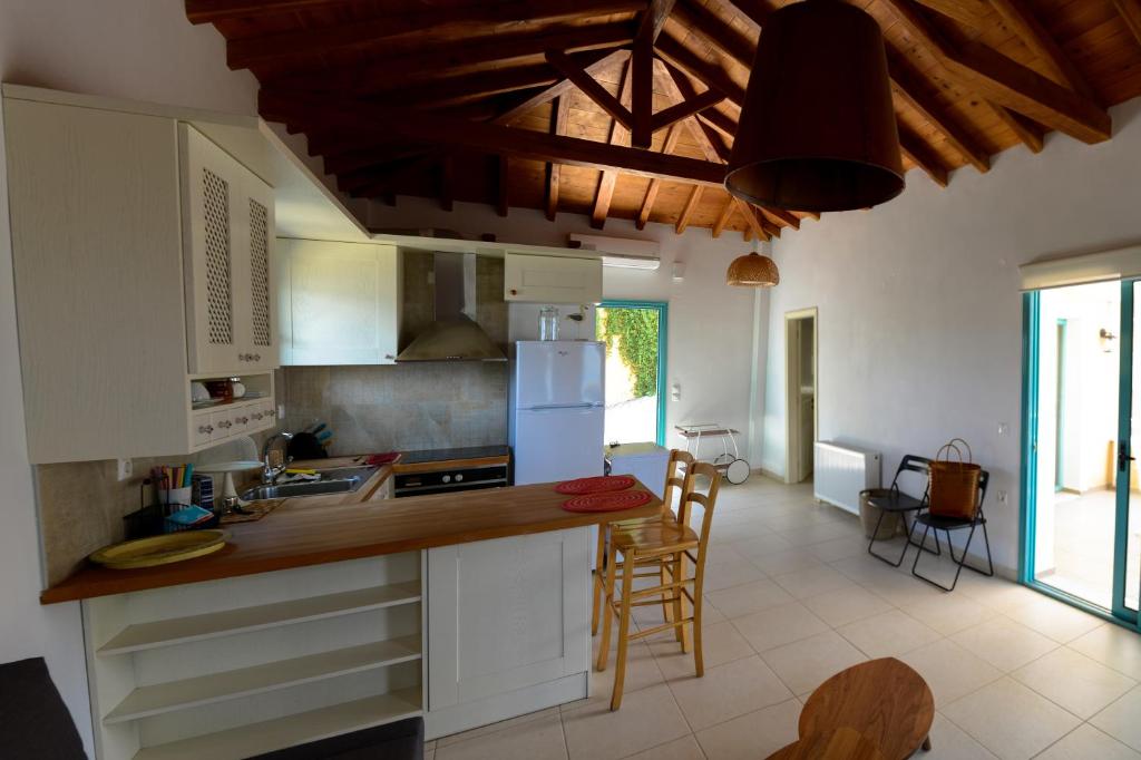 Saint George Villas & Apartments - 3