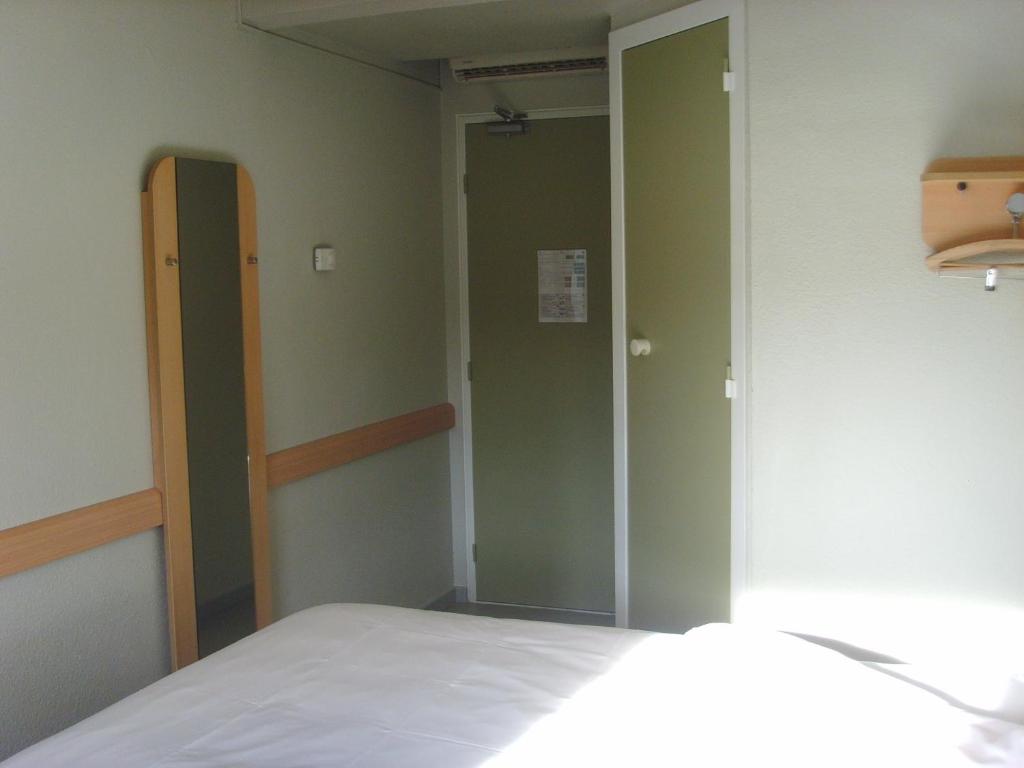 Voodi või voodid majutusasutuse ibis budget L'Isle Adam toas